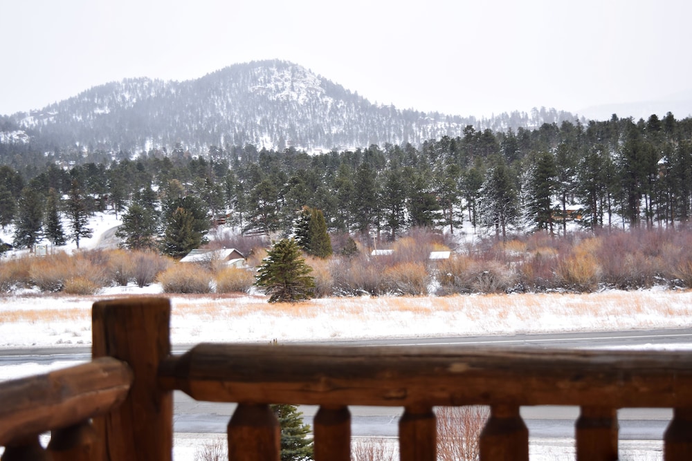Balcony Room, 2 Queen Beds, Mountain View - Photo 11