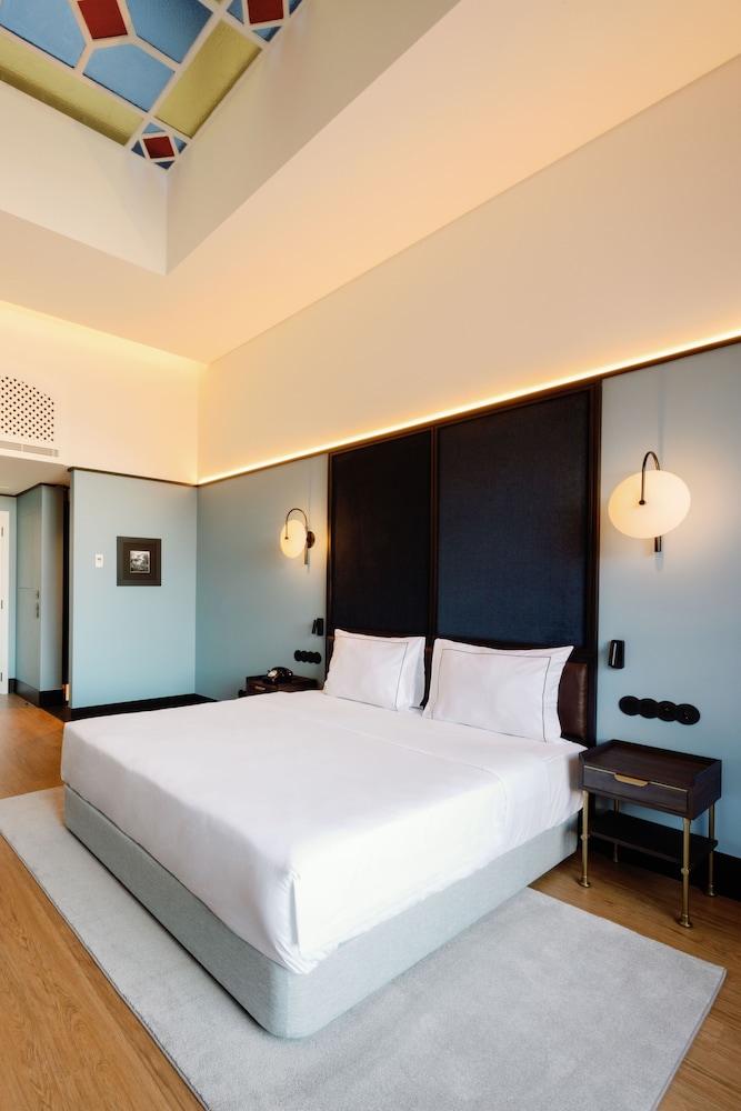 Deluxe Junior Suite - Rosacea