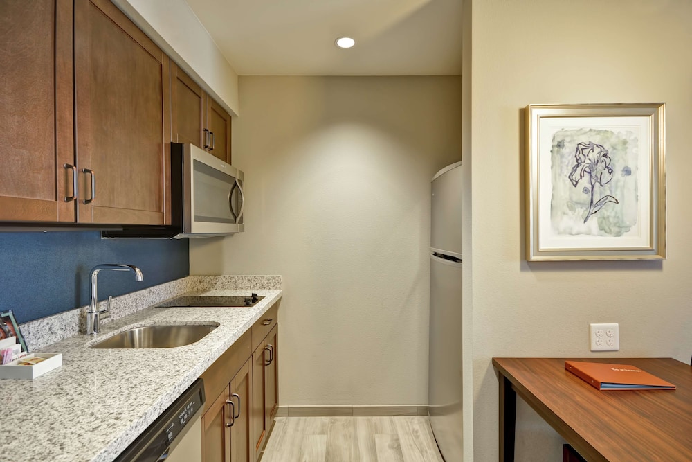 Suite, 2 Queen Beds, Accessible, Bathtub photo 1