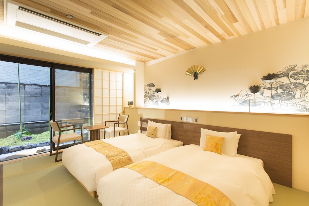 Superior Twin Room, Multiple Beds (Garden) photo 1
