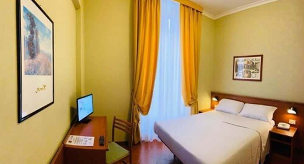 Standard Double Room photo 1