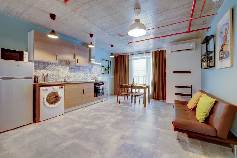 Room 1