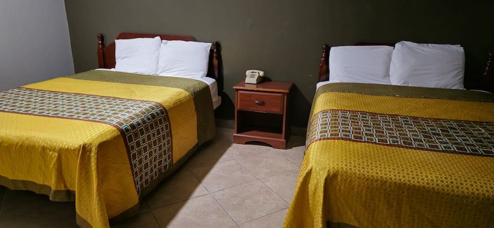 Deluxe Room, 2 King Beds, Smoking, Refrigerator & Microwave photo 1