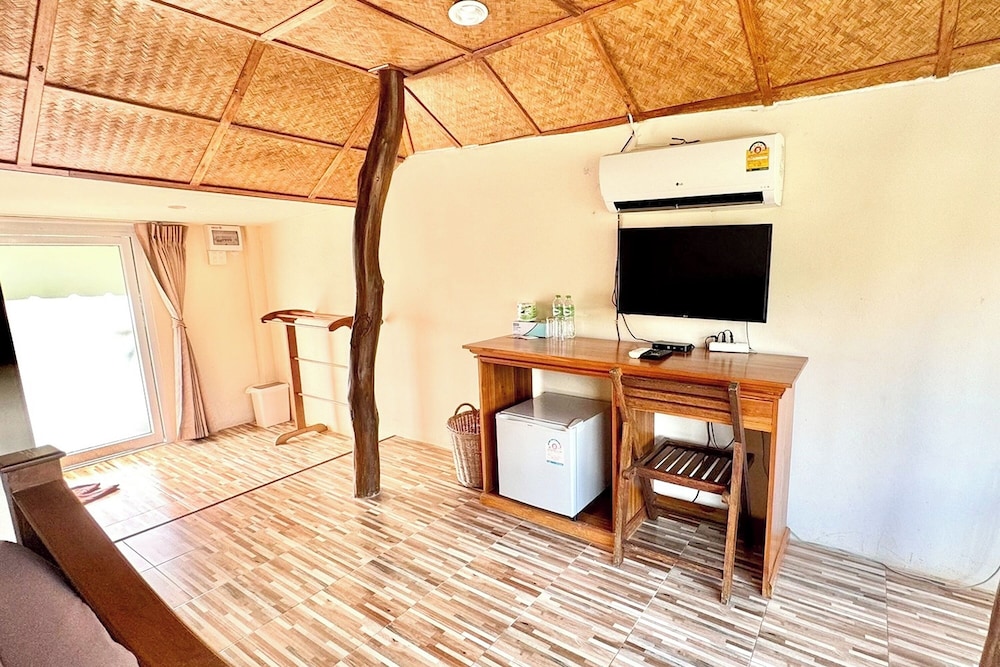 Bungalow, River View