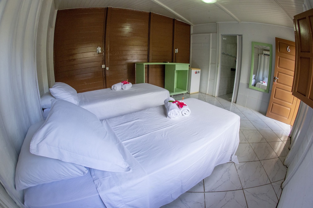 Standard Double Room - Photo 9