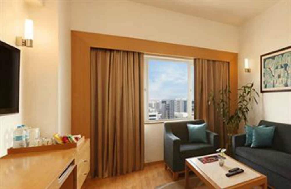 Business Room - Photo 1