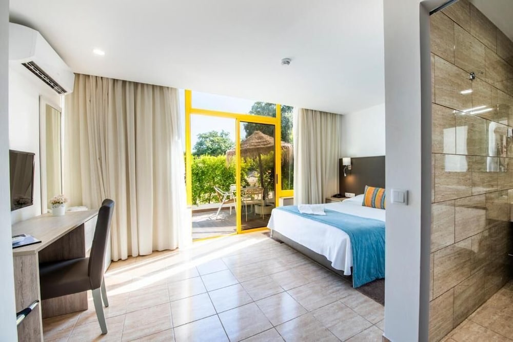 Deluxe Double Room - Photo 2