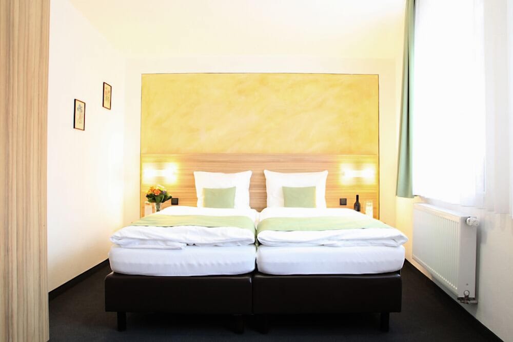 Standard Double Room - Photo 1