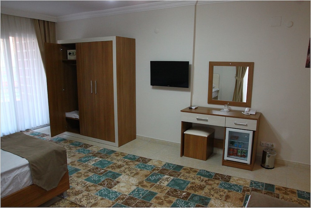 Standard Triple Room photo 3