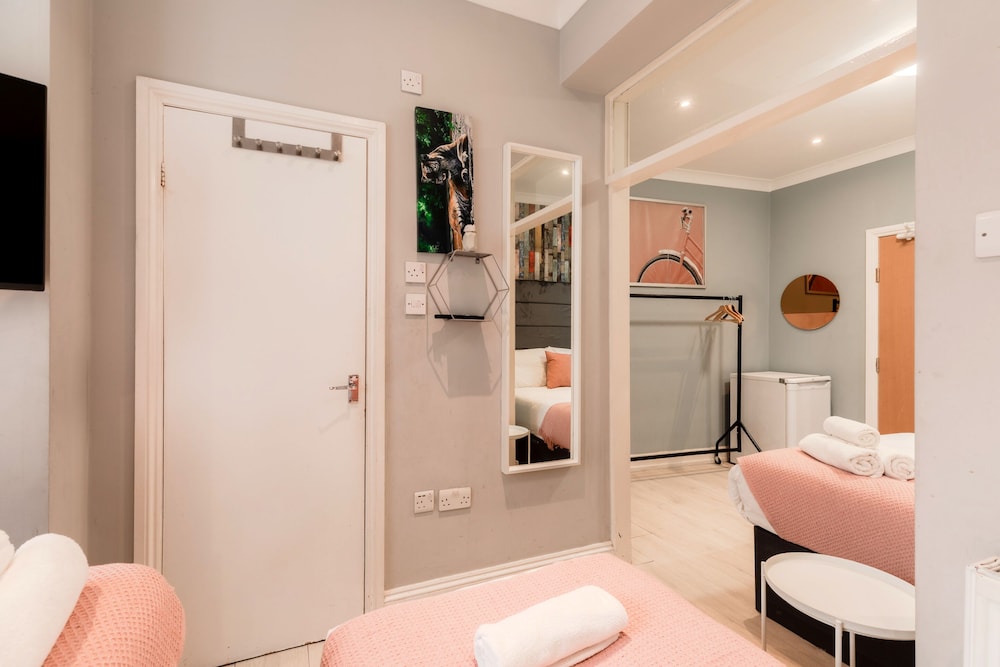 Classic Suite, Ensuite photo 3