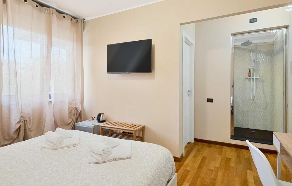 Luxury Double Room, Balcony, Park View