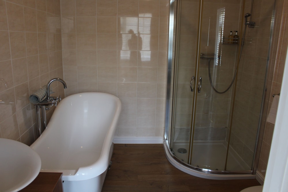 Standard Double Room - Photo 10