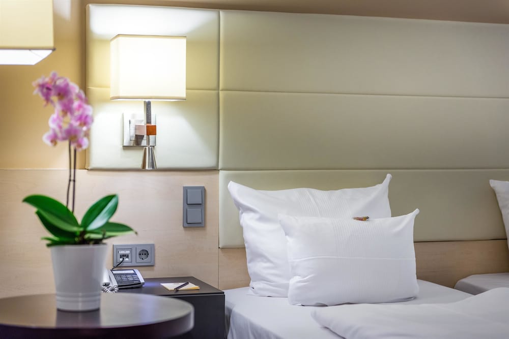 Standard Room, 2 Twin Beds - Photo 6