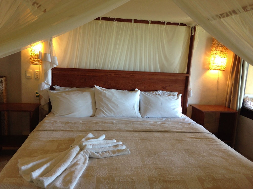 Superior Double Room, 1 King Bed, Balcony, Sea View photo 2