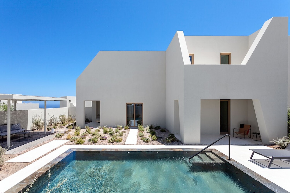 Harmonia Private Pool Bungalow - Photo 2