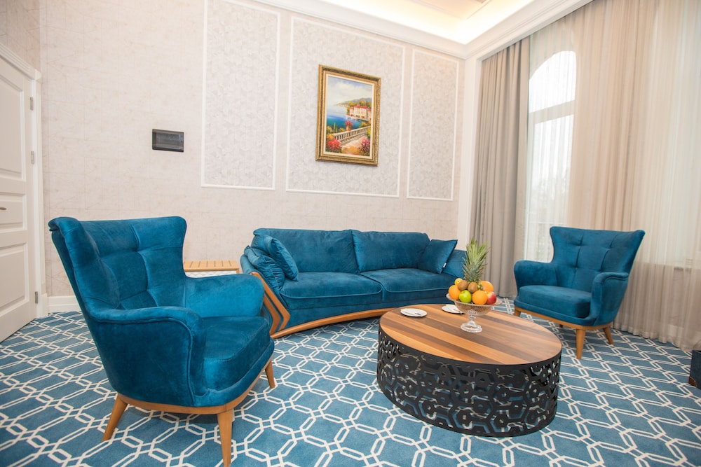 Executive Suite, 1 King Bed - Photo 7