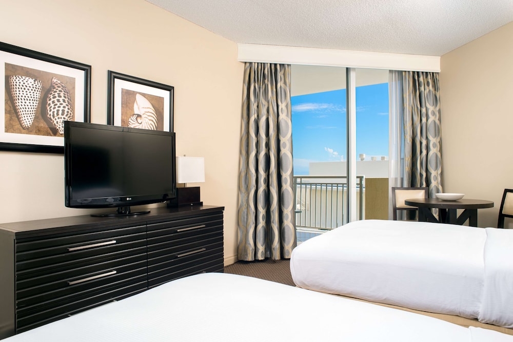 Room, 2 Double Beds, Balcony, Partial Ocean View - Photo 2