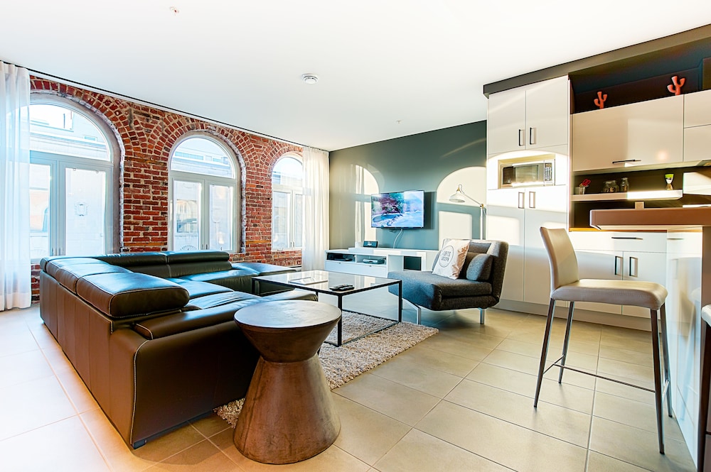 Loft, 2 Bedrooms, City View (302)
