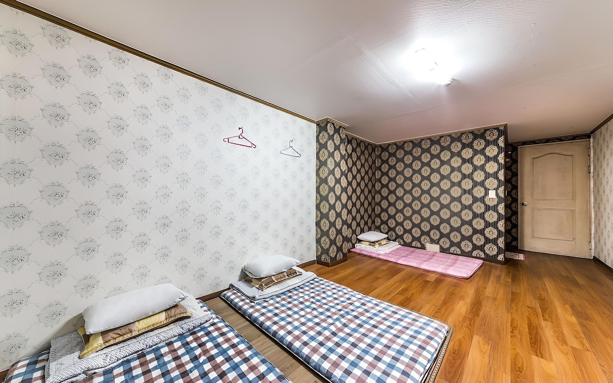Room (Korean-style Ondol Room) - Photo 2