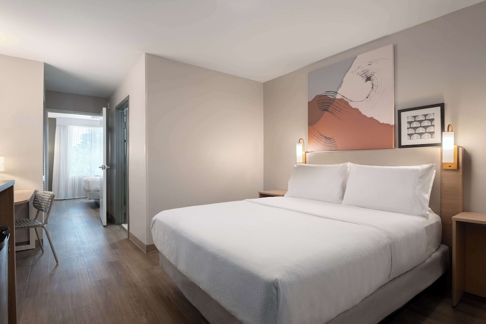 Suite, 2 Queen Beds - Photo 3