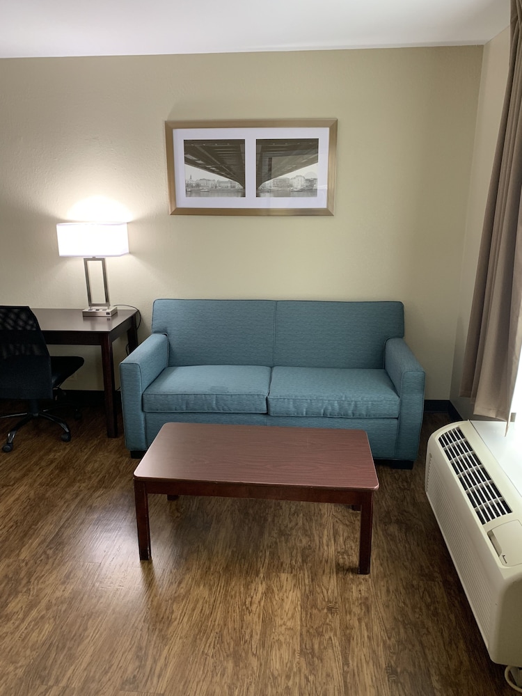 Suite, 1 King Bed, Jetted Tub - Photo 2