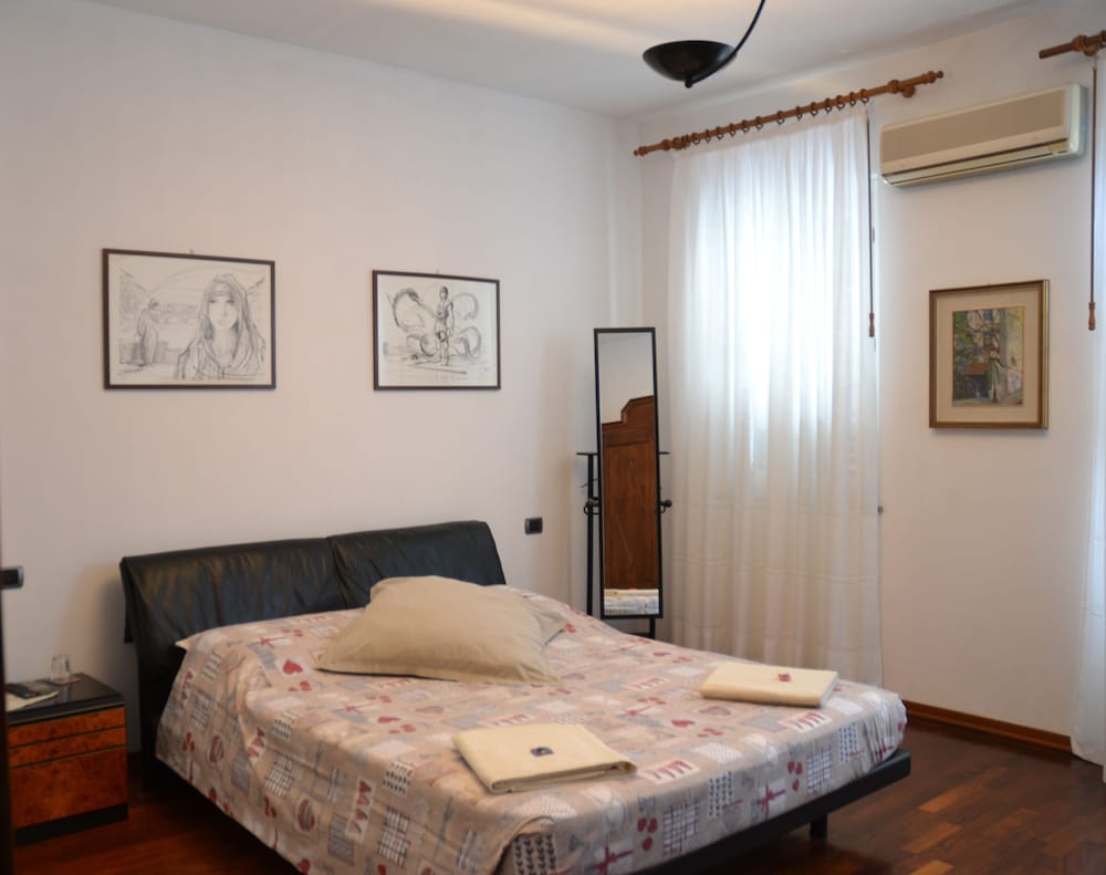 Double or Twin Room, 1 Bedroom, Non Smoking photo 1