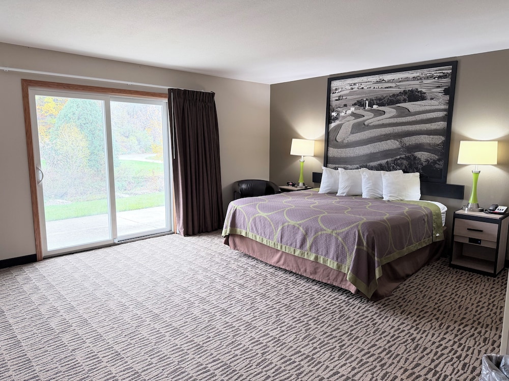 Suite, 1 King Bed, Non Smoking, Fireplace
