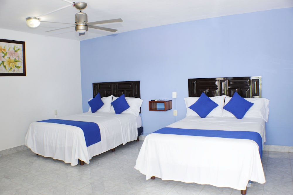 Standard Room, 2 Double Beds - Photo 1