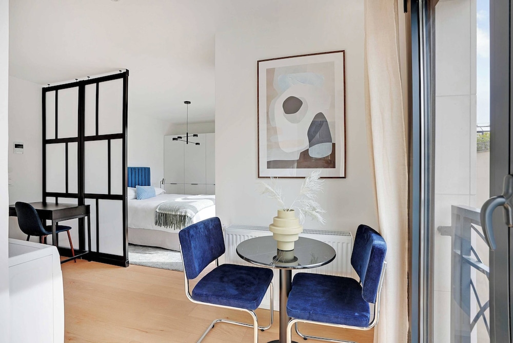 Apartment photo 1