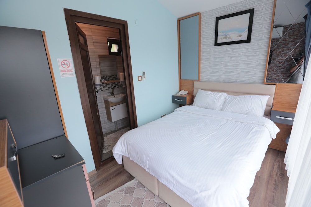 Grand Villa, Multiple Bedrooms, Non Smoking, Pool View photo 1