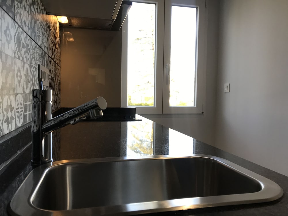 Apartment, Private Bathroom, City View - Photo 5
