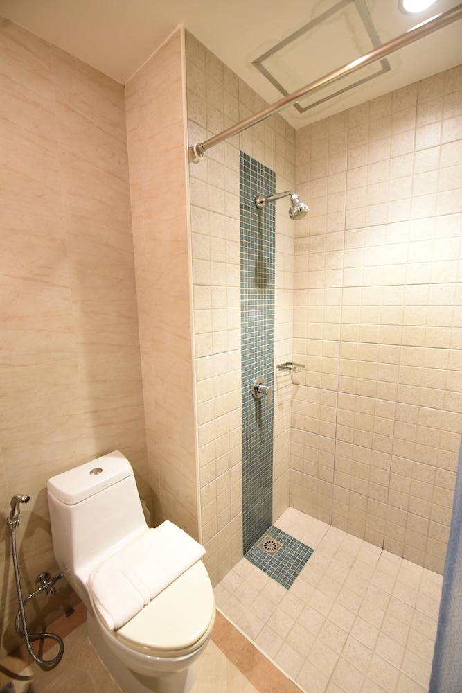 Standard Room, 2 Twin Beds, Accessible, City View photo 2