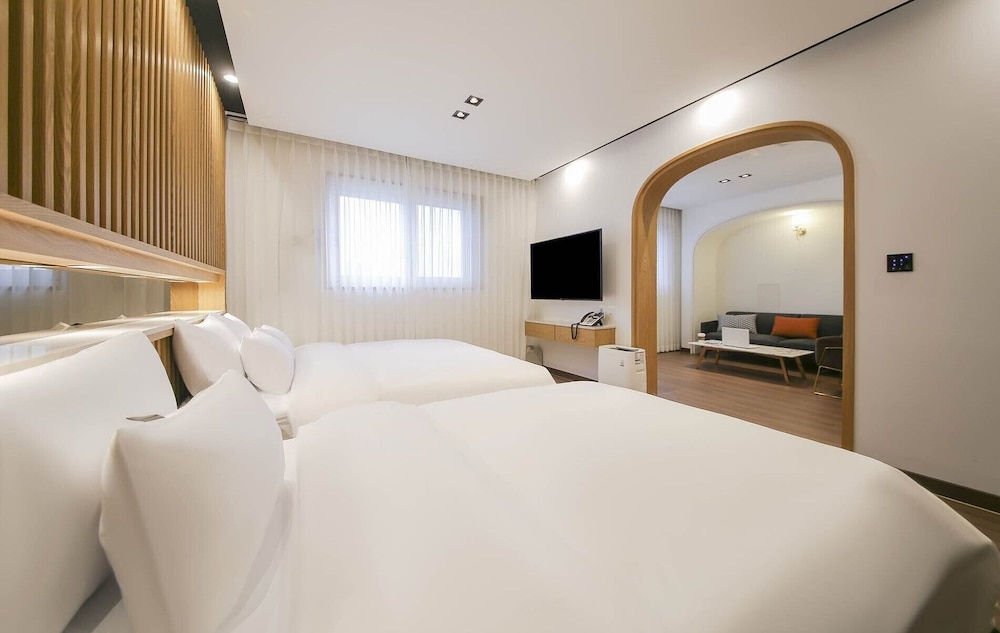 Family Twin Room