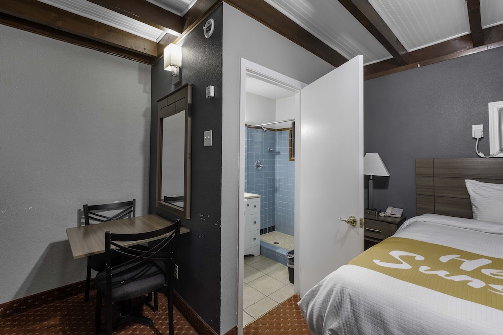 Standard Room, 1 Double Bed photo 3