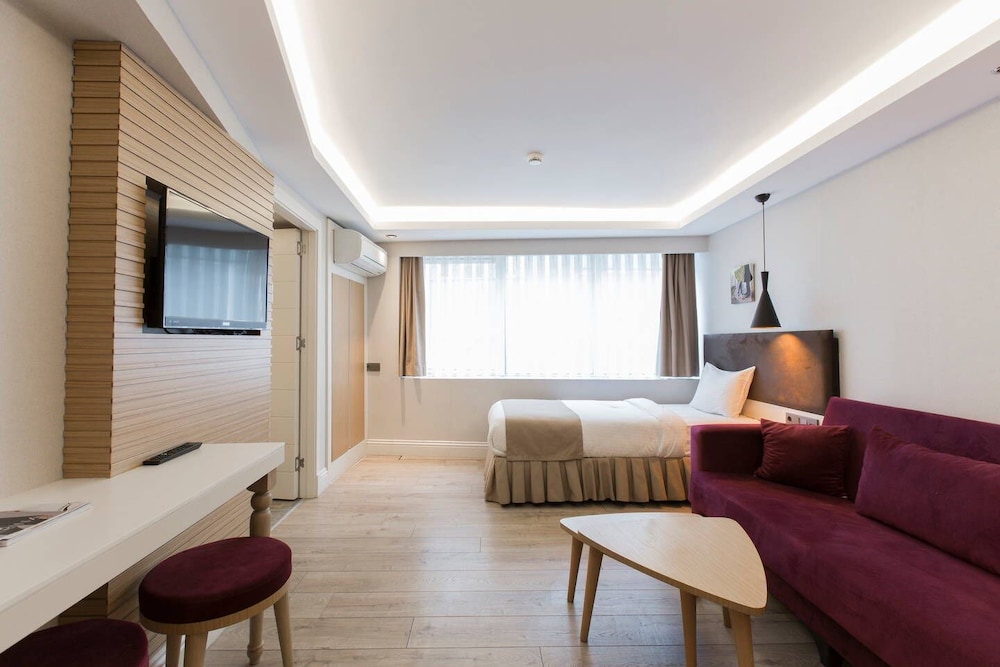 Deluxe Suite photo 1