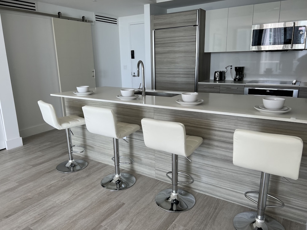 Elite Condo photo 2
