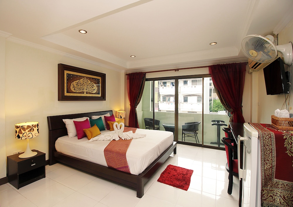 Deluxe Double Or Twin Room - Photo 19