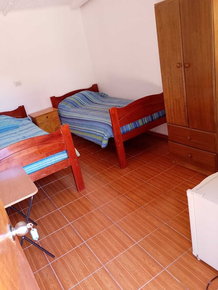 Basic Room, 2 Twin Beds photo 3