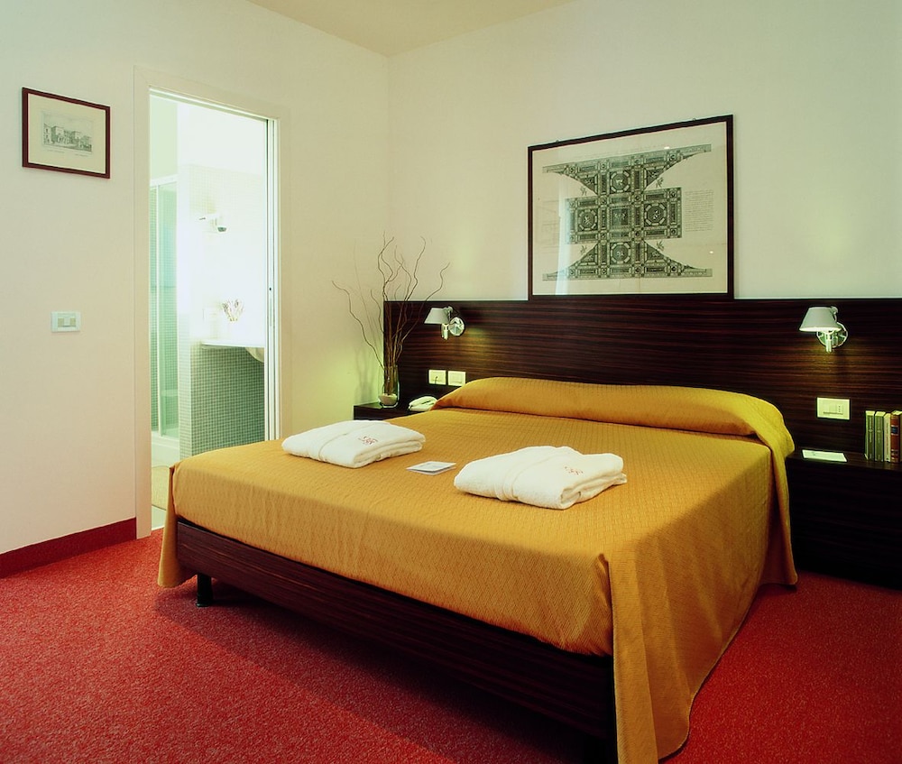 Comfort Double or Twin Room
