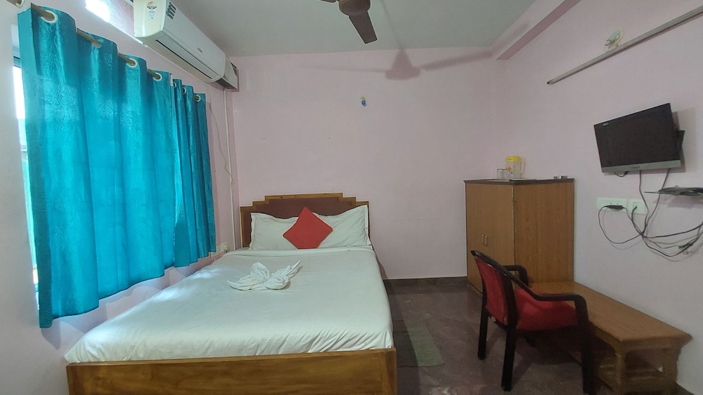 Deluxe Double Room, City View photo 3