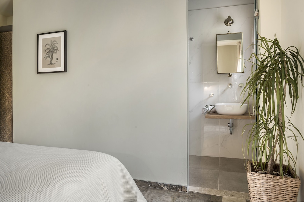 Double or Twin Room, Garden View photo 2