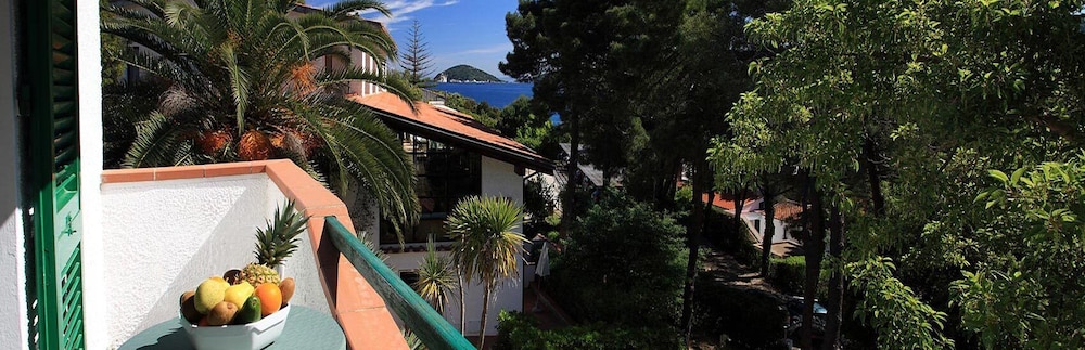 Comfort Room, Balcony, Sea View (Family) photo 3