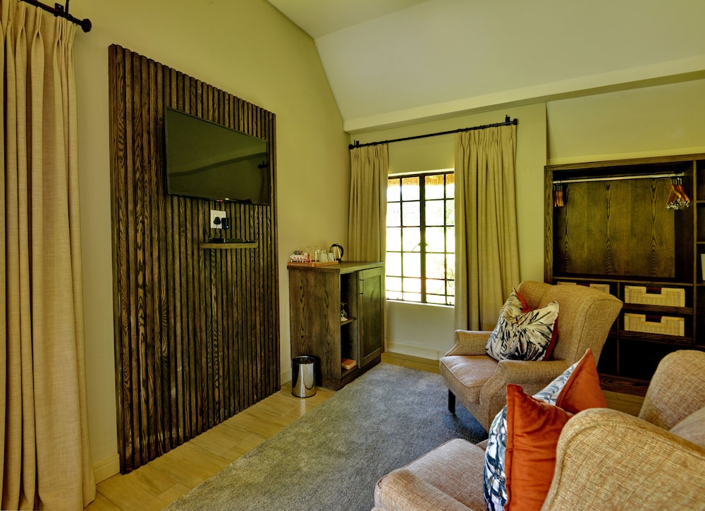 Deluxe Twin Room - Photo 9