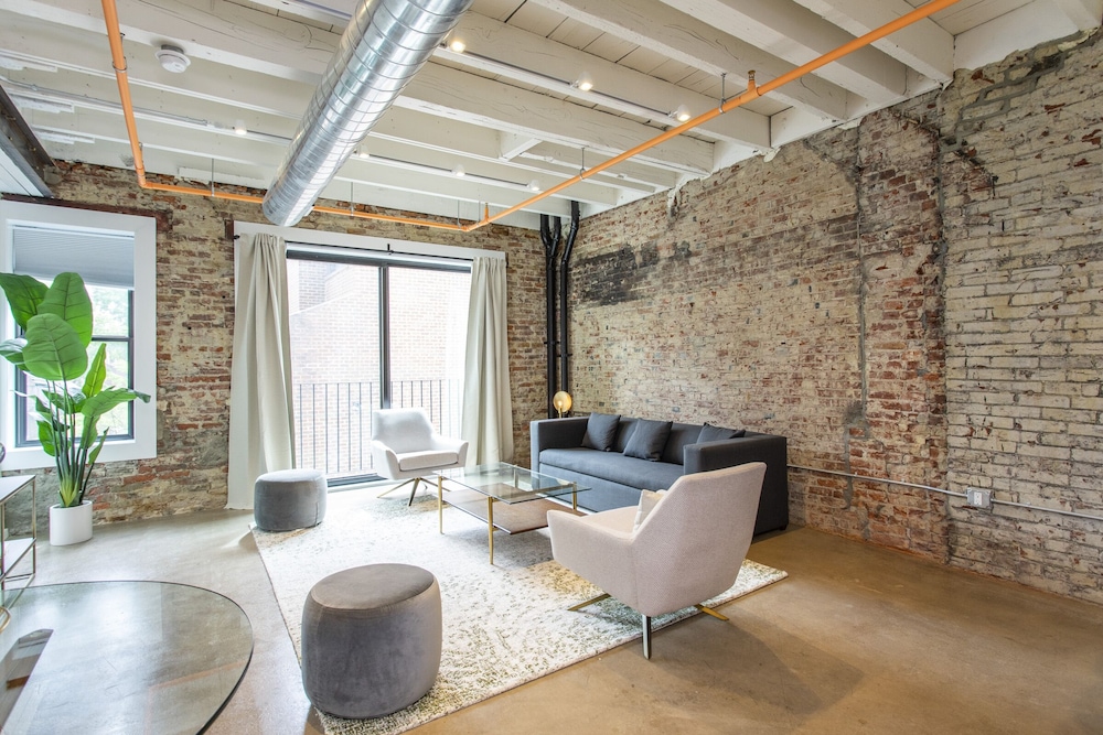 Apartment (4 Bedrooms)