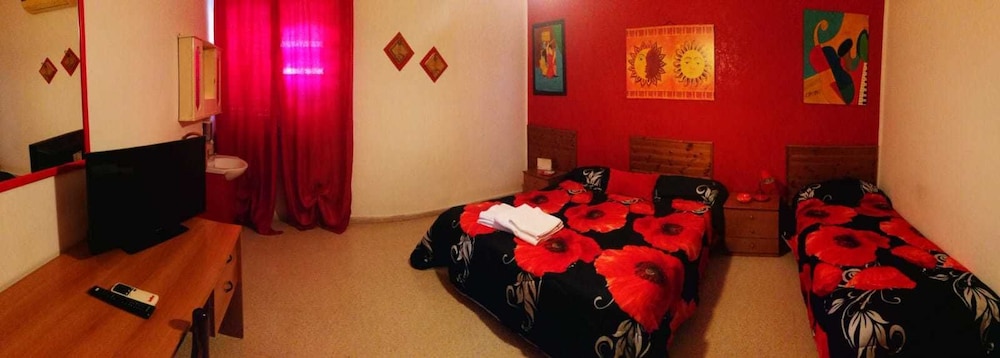 Triple Room, Multiple Beds, Non Smoking