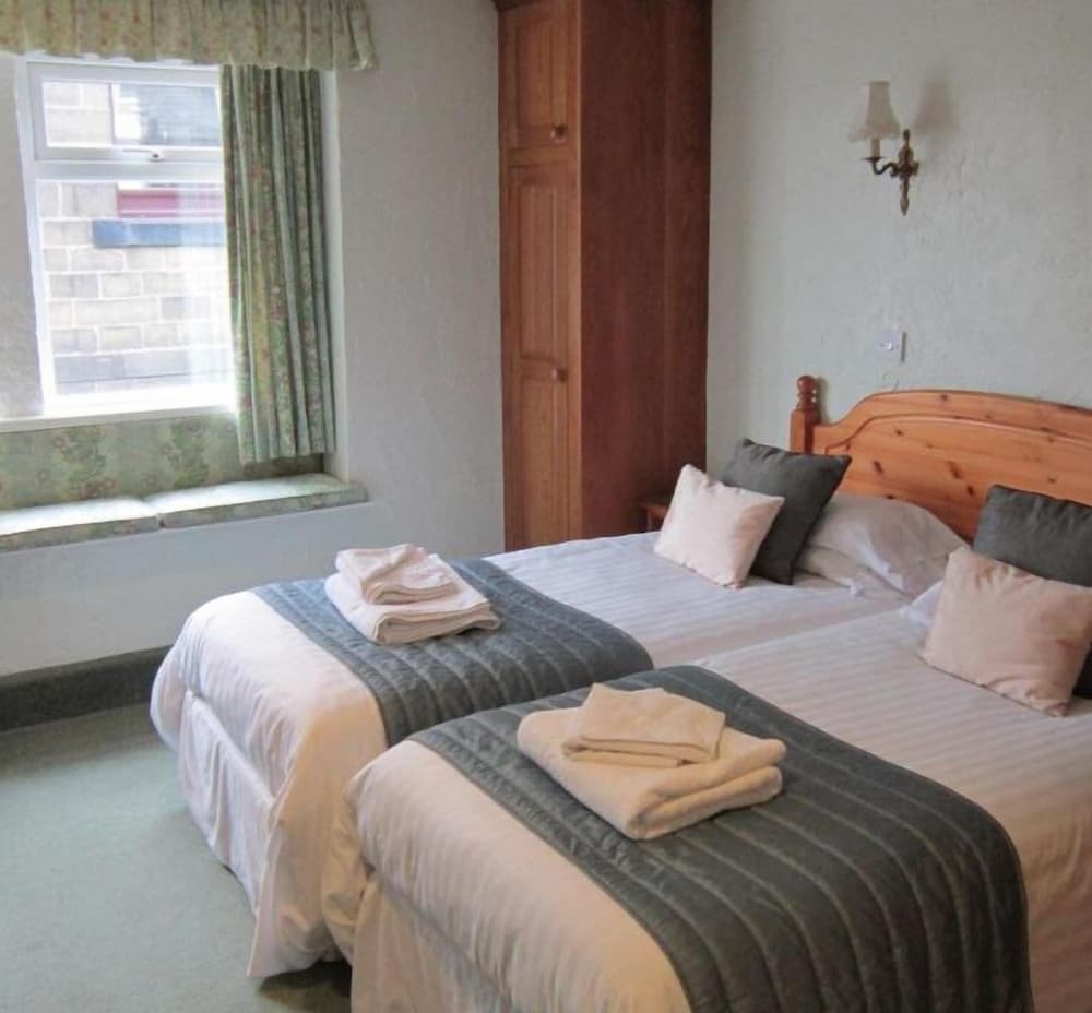 Standard Twin Room - Photo 1
