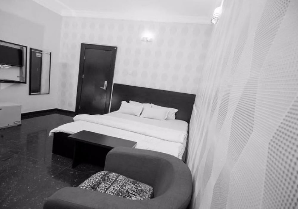Classic Room, 1 Queen Bed, Non Smoking photo 2