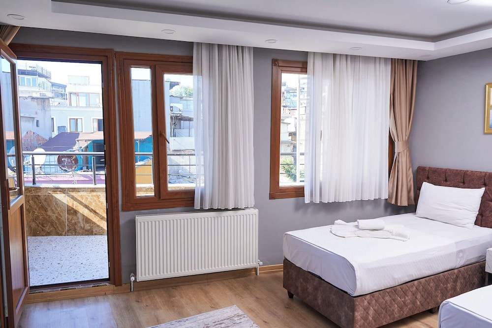 Comfort Apartment, City View
