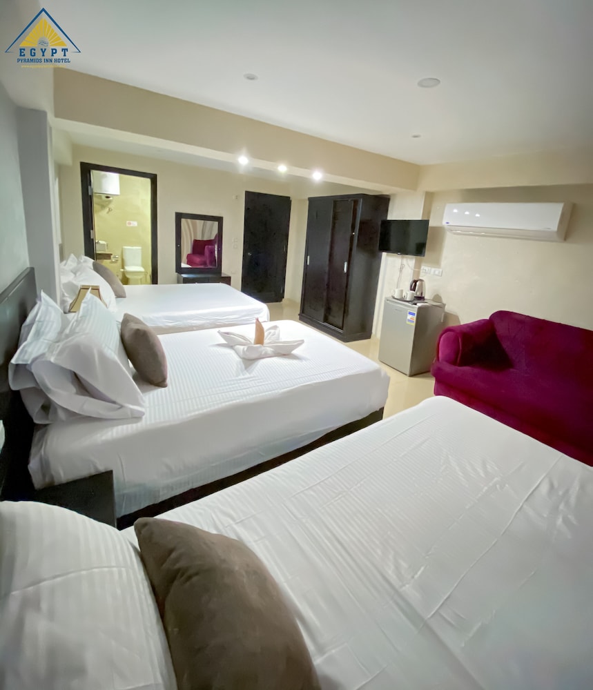Royal Quadruple Room, 1 Bedroom, Non Smoking, Balcony photo 2