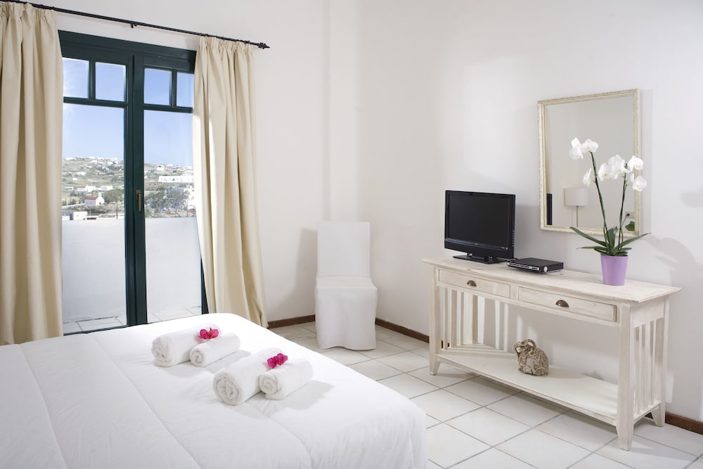 Classic Double or Twin Room, Garden View - Photo 5